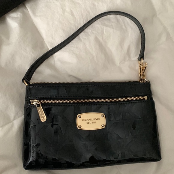 MICHAEL Michael Kors Handbags - Michael Kors black patten purse